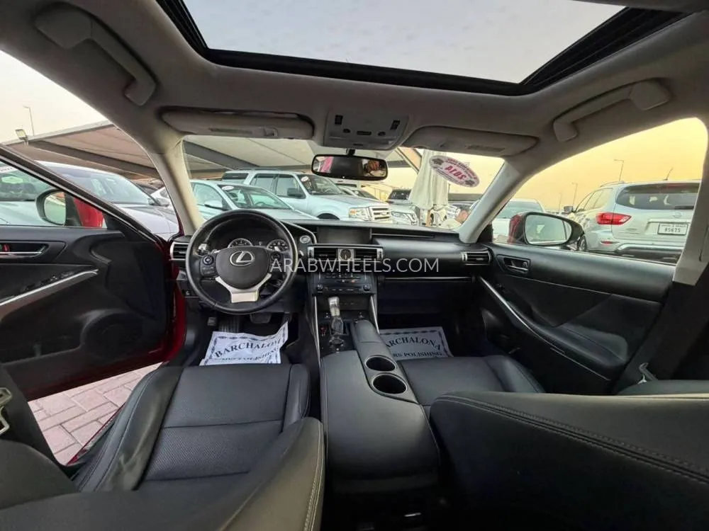 Lexus IS 2014 for Sale in Sharjah Image-9