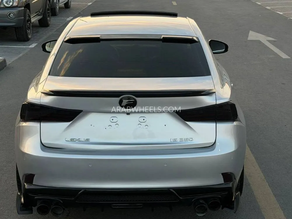 Lexus IS 2014 for Sale in Sharjah Image-13