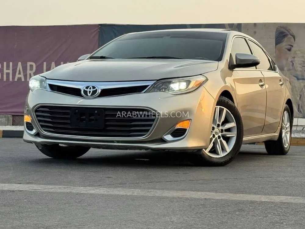 Toyota Avalon 2014 for Sale in Sharjah Image-2