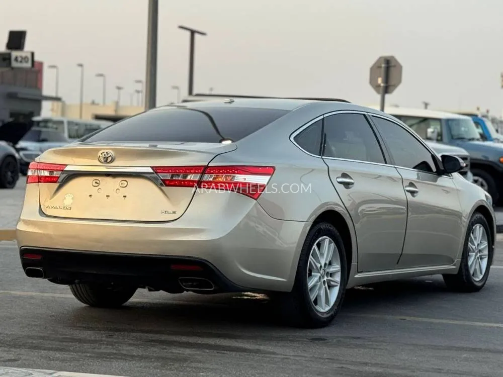 Toyota Avalon 2014 for Sale in Sharjah Image-13