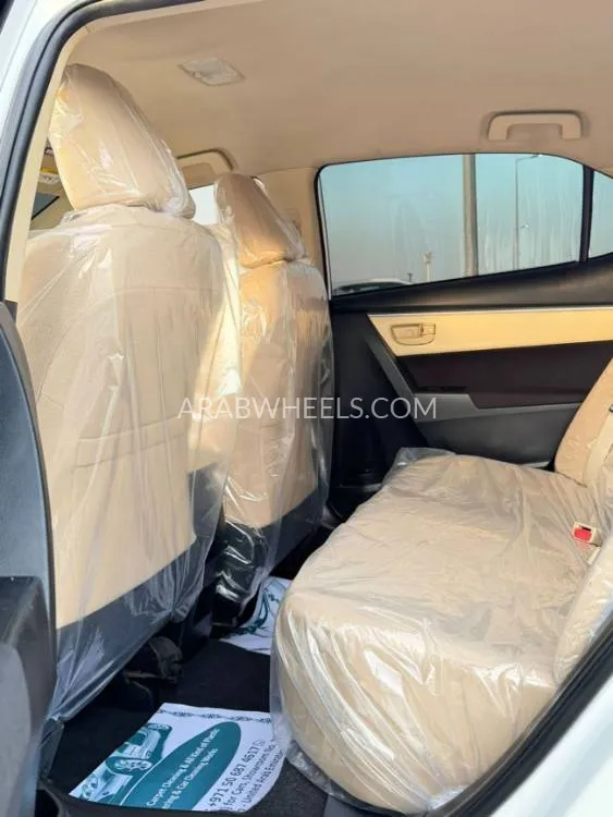 Toyota Corolla 2018 for Sale in Sharjah Image-3