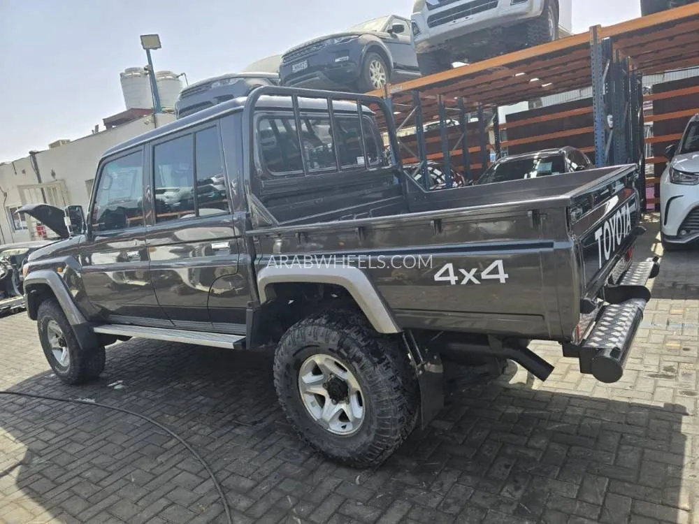 تويوتا لاند كروزر 70 سيريز 2014 for Sale in دبي Image-5