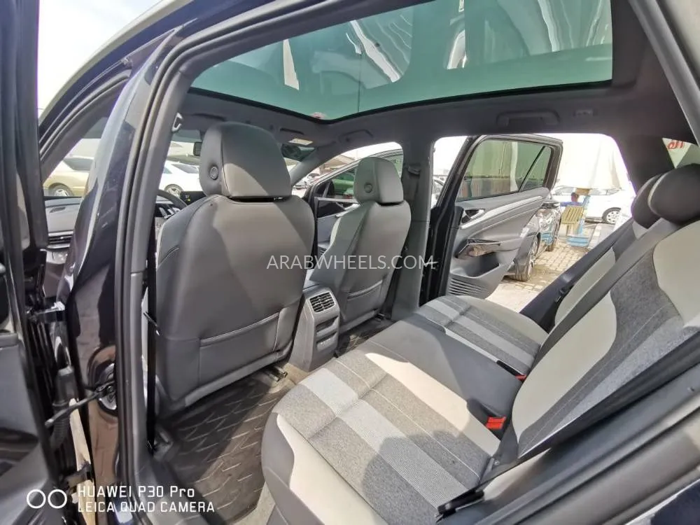 Volkswagen ID.4 2021 for Sale in Sharjah Image-10