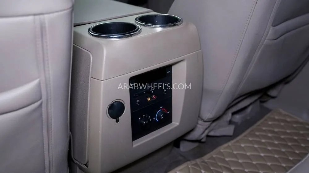 Ford Expedition 2014 for Sale in Sharjah Image-14