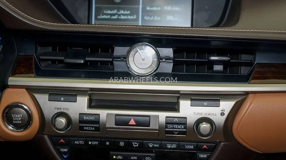 Lexus ES 2017 for Sale in Sharjah Image-6