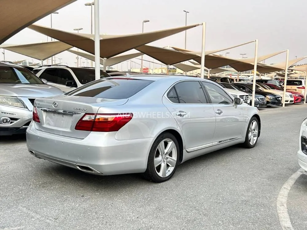 Lexus LS 2010 for Sale in Dubai Image-5