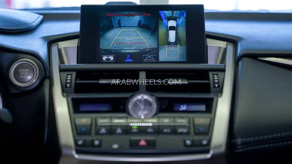 لكزس NX 2015 for Sale in الشارقة Image-19