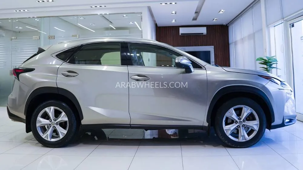 لكزس NX 2015 for Sale in الشارقة Image-20