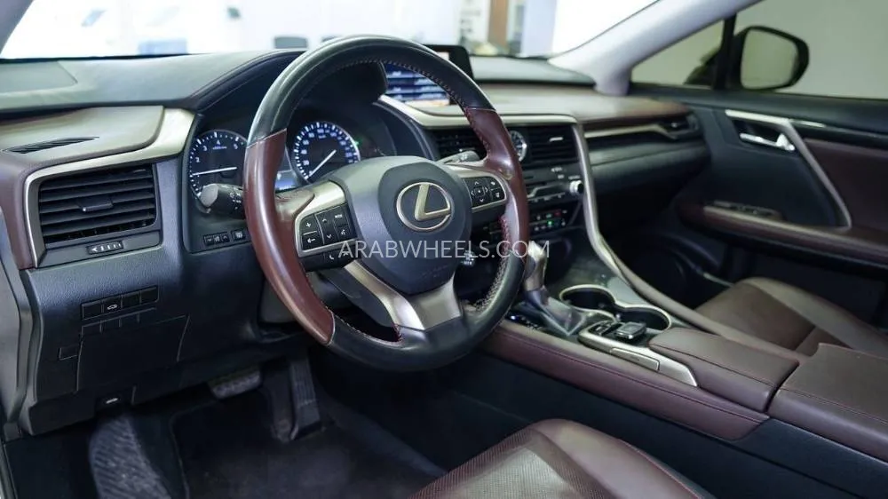 Lexus RX 2018 for Sale in Sharjah Image-4