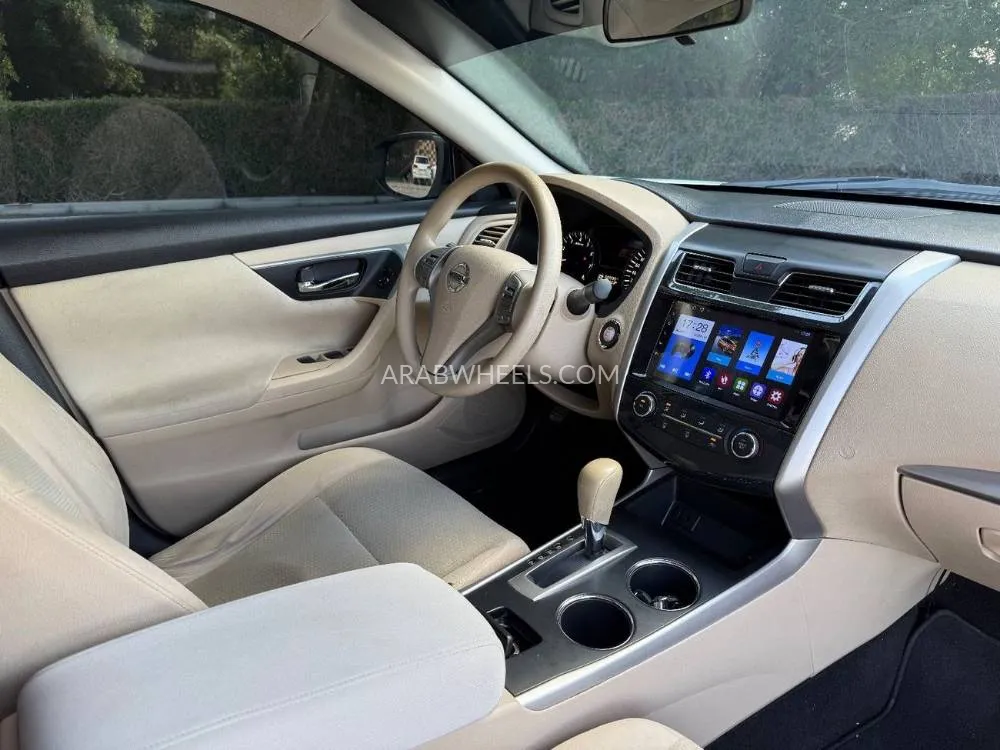 Nissan Altima 2016 for Sale in Sharjah Image-19