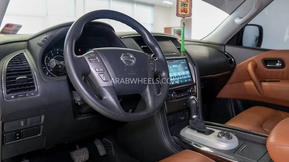 Nissan Patrol 2019 for Sale in Sharjah Image-4