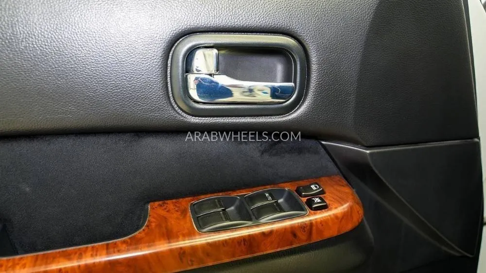 Nissan Patrol 2023 for Sale in Sharjah Image-9