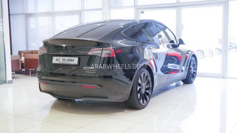 Tesla Model Y 2023 for Sale in Sharjah Image-5