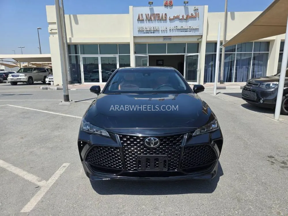 Toyota Avalon 2019 for Sale in Dubai Image-3