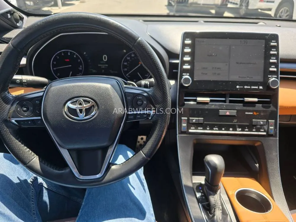 Toyota Avalon 2019 for Sale in Dubai Image-13