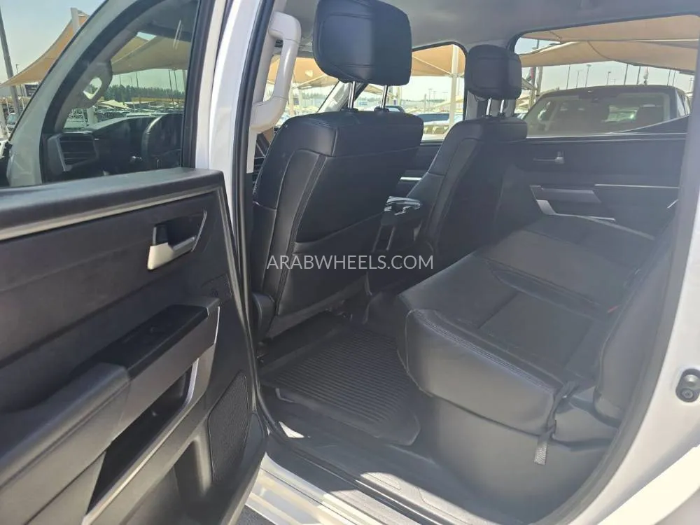Toyota Tundra 2022 for Sale in Dubai Image-11