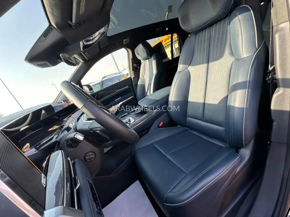 كاديلاك إسكاليد 2025 for Sale in دبي Image-7