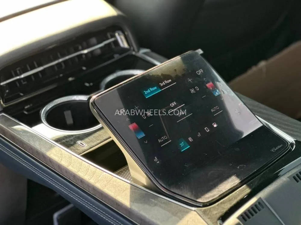 كاديلاك إسكاليد 2025 for Sale in دبي Image-12
