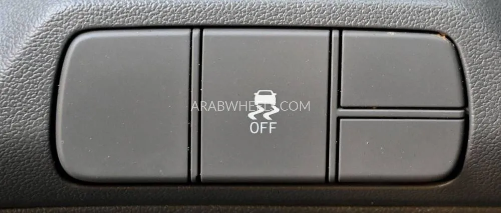 Hyundai Elantra 2022 for Sale in Sharjah Image-13