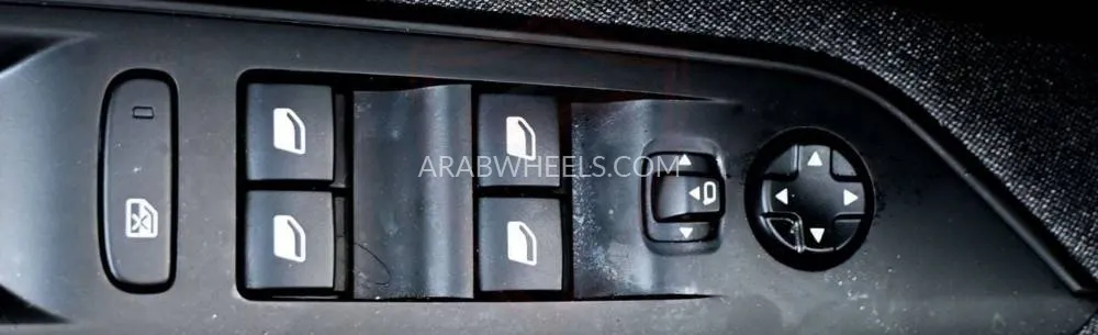 بيجو 3008 2023 for Sale in الشارقة Image-20