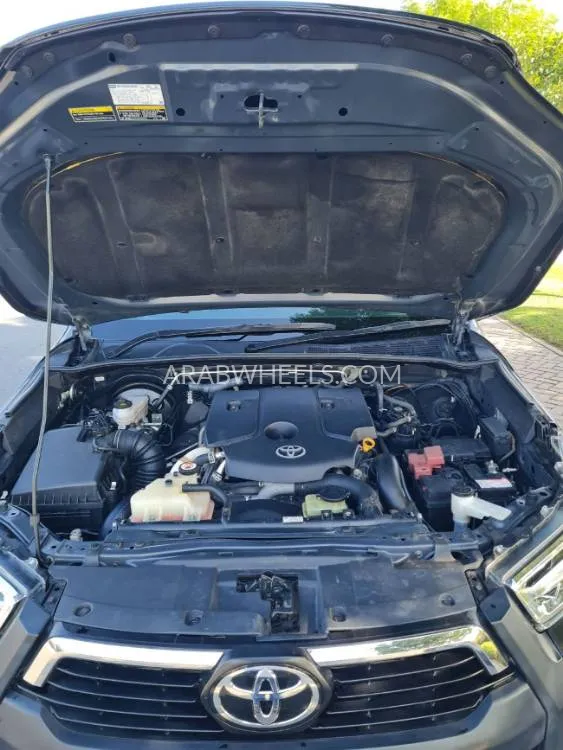 Toyota Hilux 2021 for Sale in Dubai Image-19
