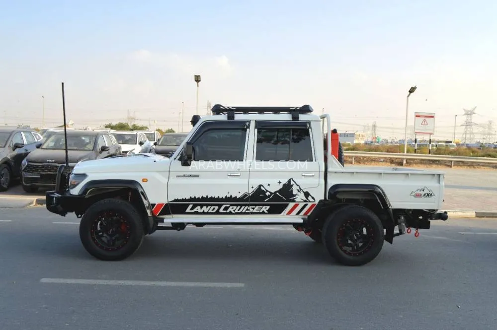 Toyota Land Cruiser 70 Series 2022 for Sale in Dubai Image-5