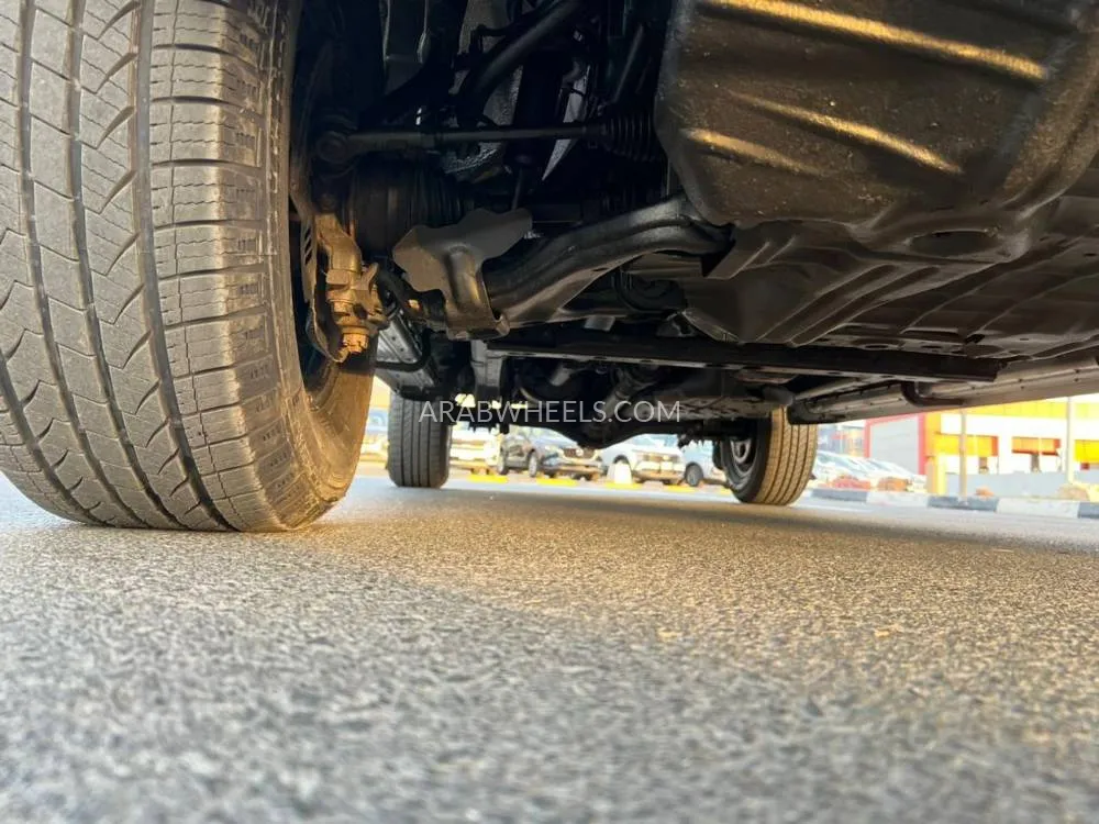 Toyota Hilux 2021 for Sale in Dubai Image-10