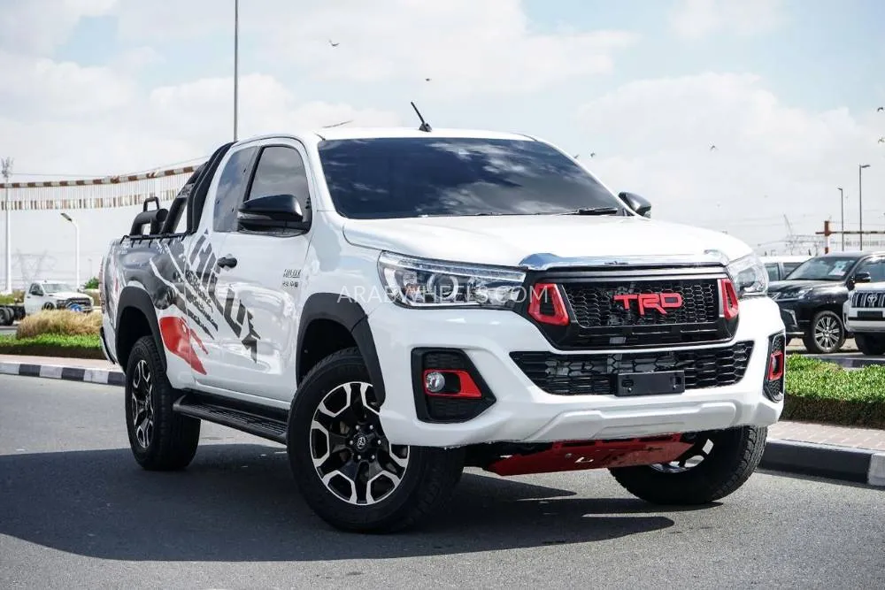 Toyota Hilux 2021 for Sale in Dubai Image-2