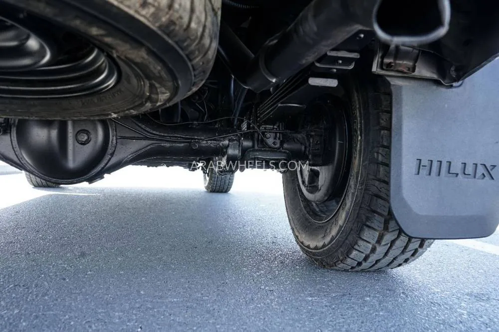 Toyota Hilux 2022 for Sale in Dubai Image-15