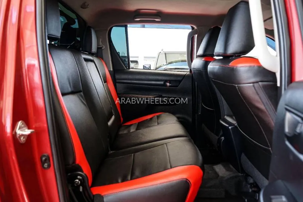 Toyota Hilux 2022 for Sale in Dubai Image-19