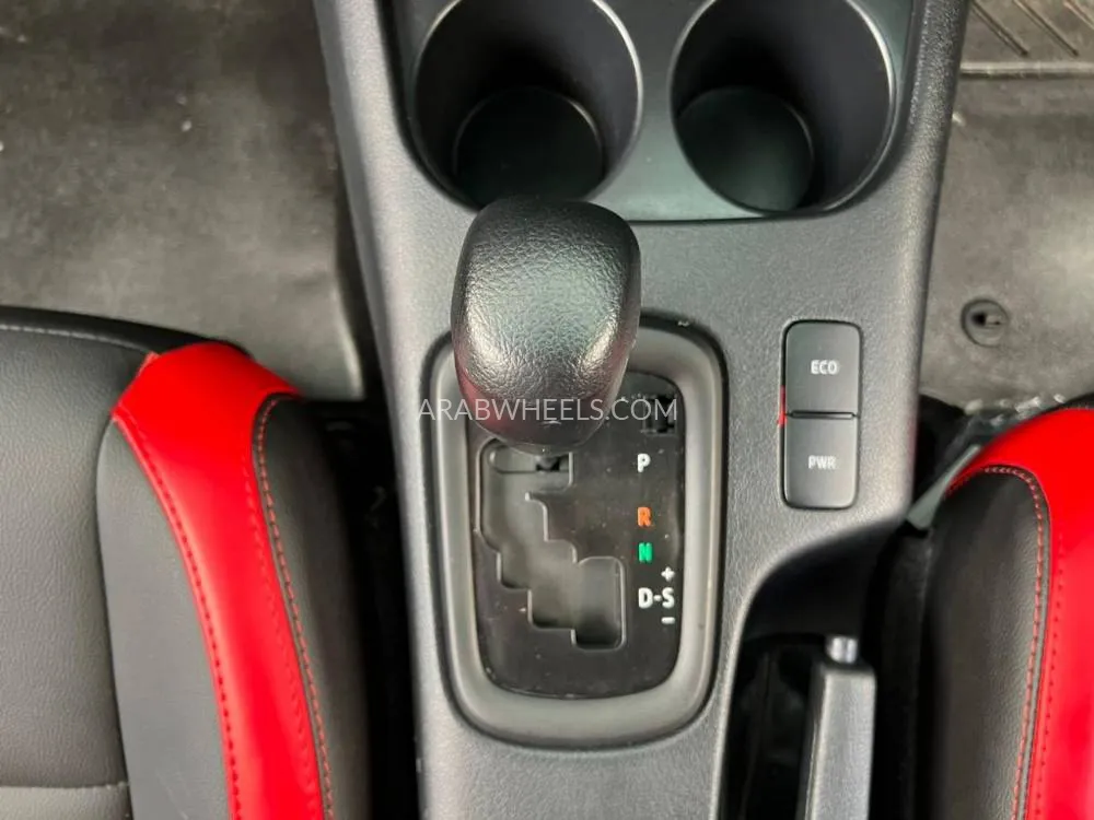 Toyota Hilux 2022 for Sale in Dubai Image-28