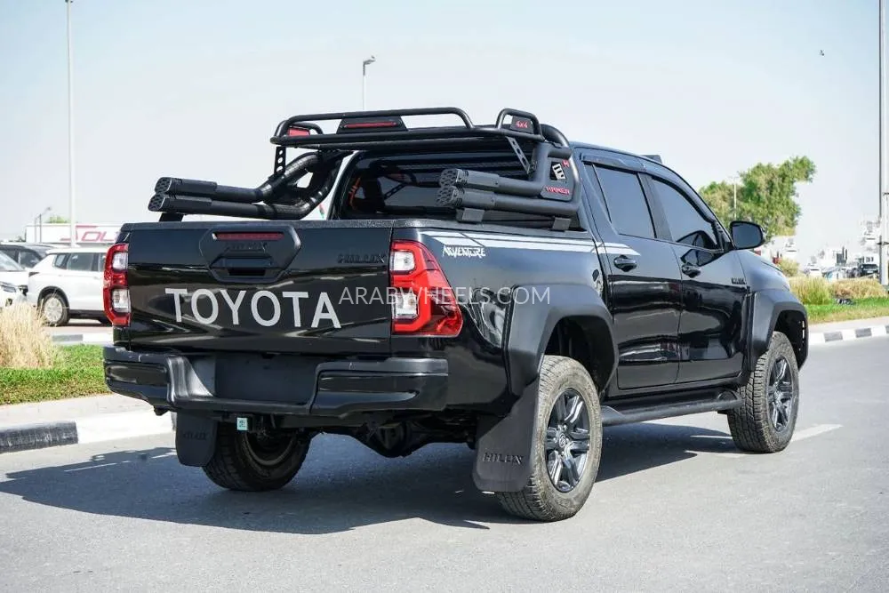 Toyota Hilux 2023 for Sale in Dubai Image-5