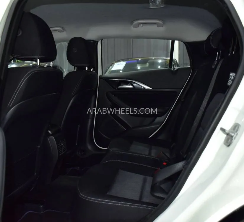 إنفينيتي Q30 2018 for Sale in دبي Image-16