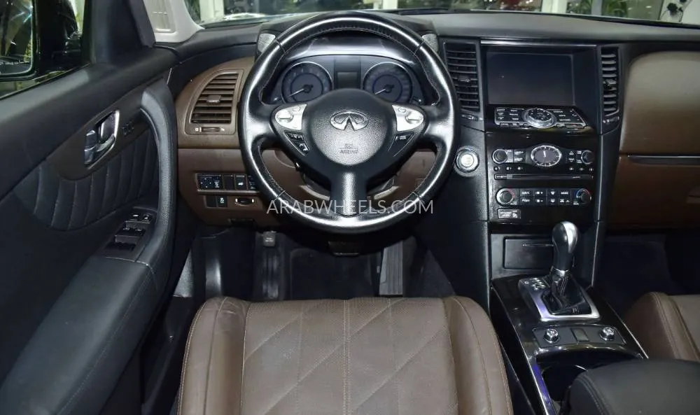 Infiniti QX70 2020 for Sale in Dubai Image-12