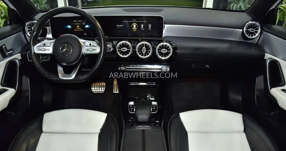 مرسيدس بنز كلاس A 2019 for Sale in دبي Image-11