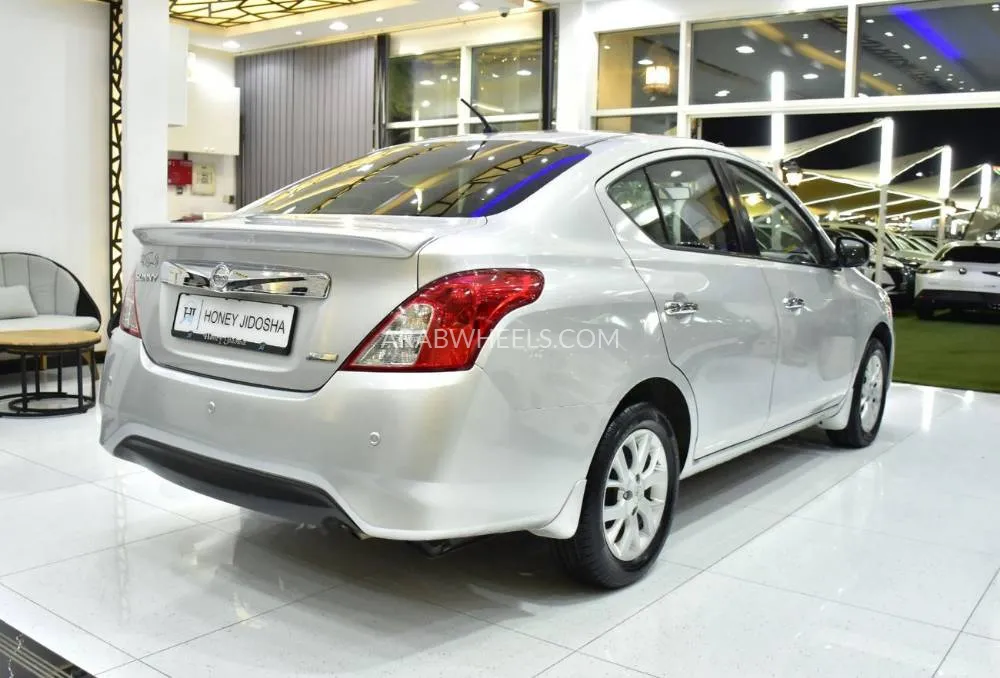 Nissan Sunny 2016 for Sale in Dubai Image-6