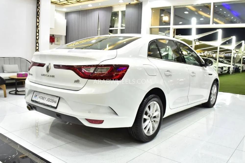 Renault Megane 2019 for Sale in Dubai Image-6
