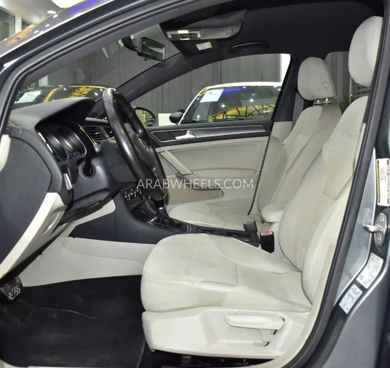 Volkswagen Golf 2018 for Sale in Dubai Image-10