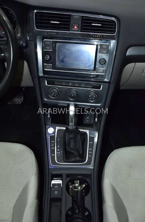 Volkswagen Golf 2018 for Sale in Dubai Image-14