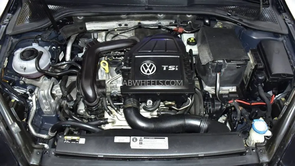 Volkswagen Golf 2018 for Sale in Dubai Image-16