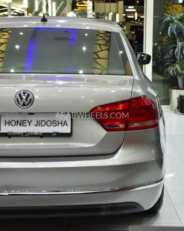 Volkswagen Passat 2013 for Sale in Dubai Image-9