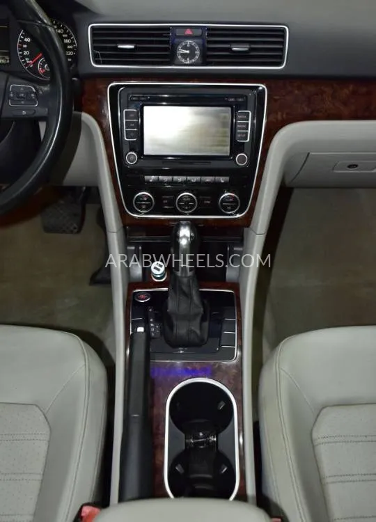 Volkswagen Passat 2013 for Sale in Dubai Image-15