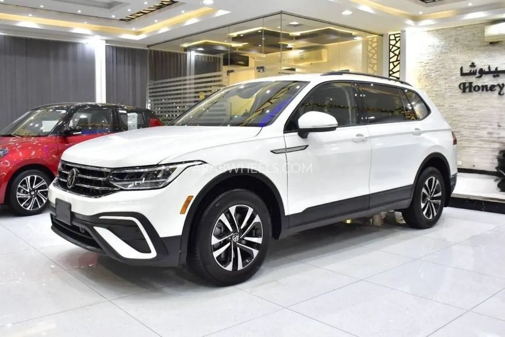 Volkswagen Tiguan 2024 for Sale in Dubai Image-2