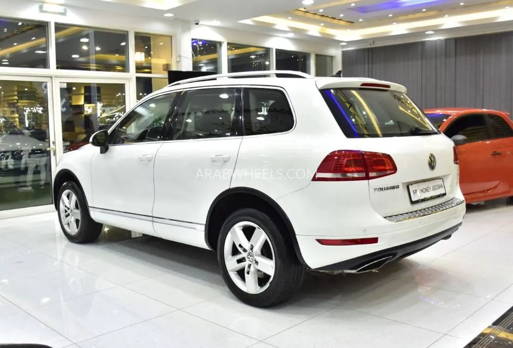 Volkswagen Touareg 2014 for Sale in Dubai Image-7