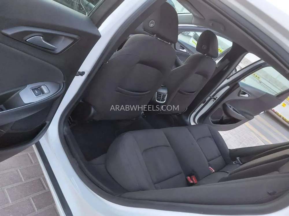 شيفروليه ماليبو 2020 for Sale in الشارقة Image-10
