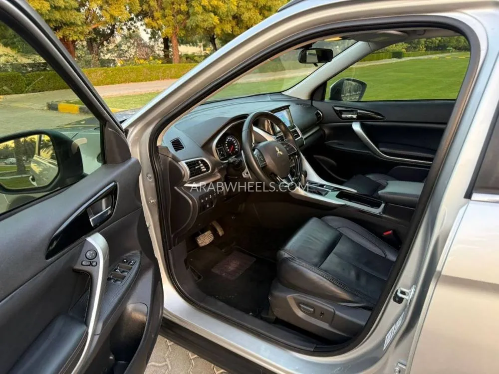 ميتسوبيشي إكليبس كروس 2019 for Sale in الشارقة Image-15