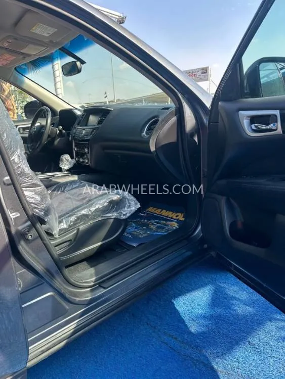 Nissan Pathfinder 2016 for Sale in Ajman Image-7