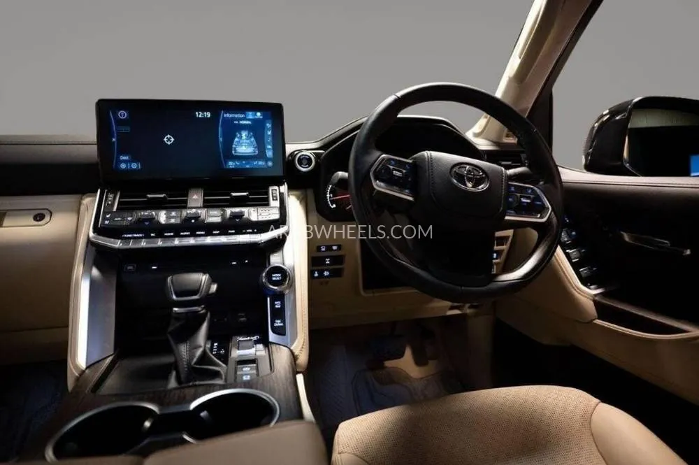 Toyota Land Cruiser 2024 for Sale in Dubai Image-5