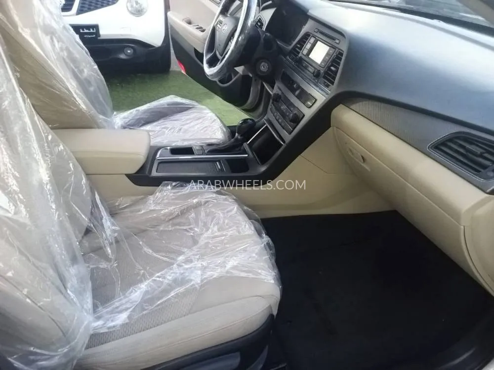 Hyundai Sonata 2016 for Sale in Sharjah Image-9