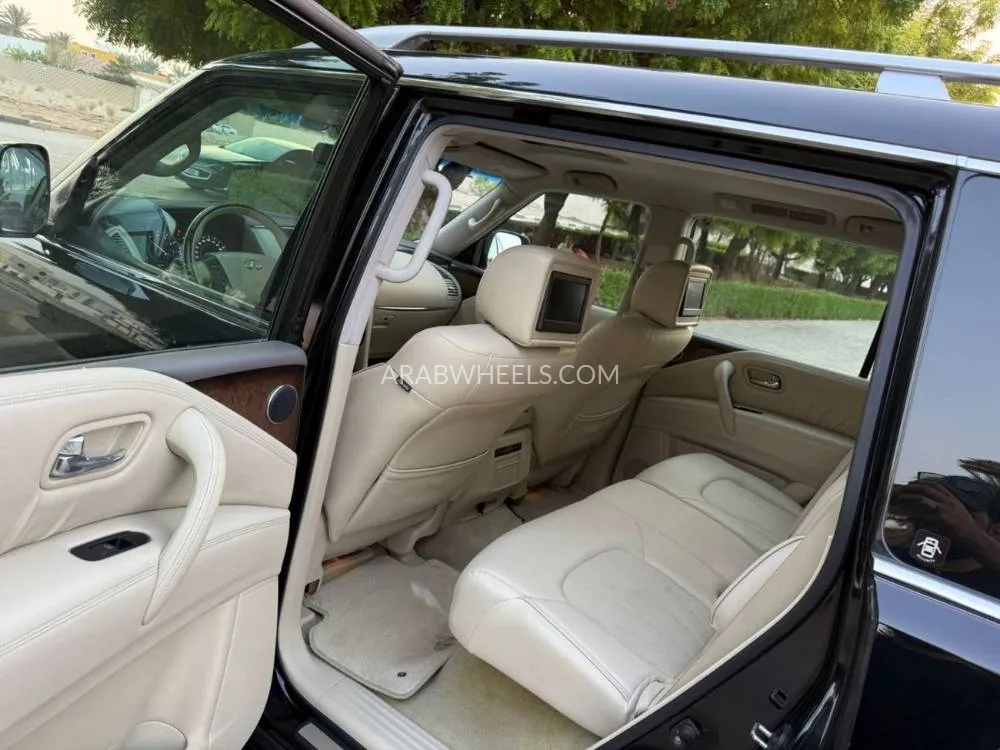 Infiniti QX56 2011 for Sale in Sharjah Image-16